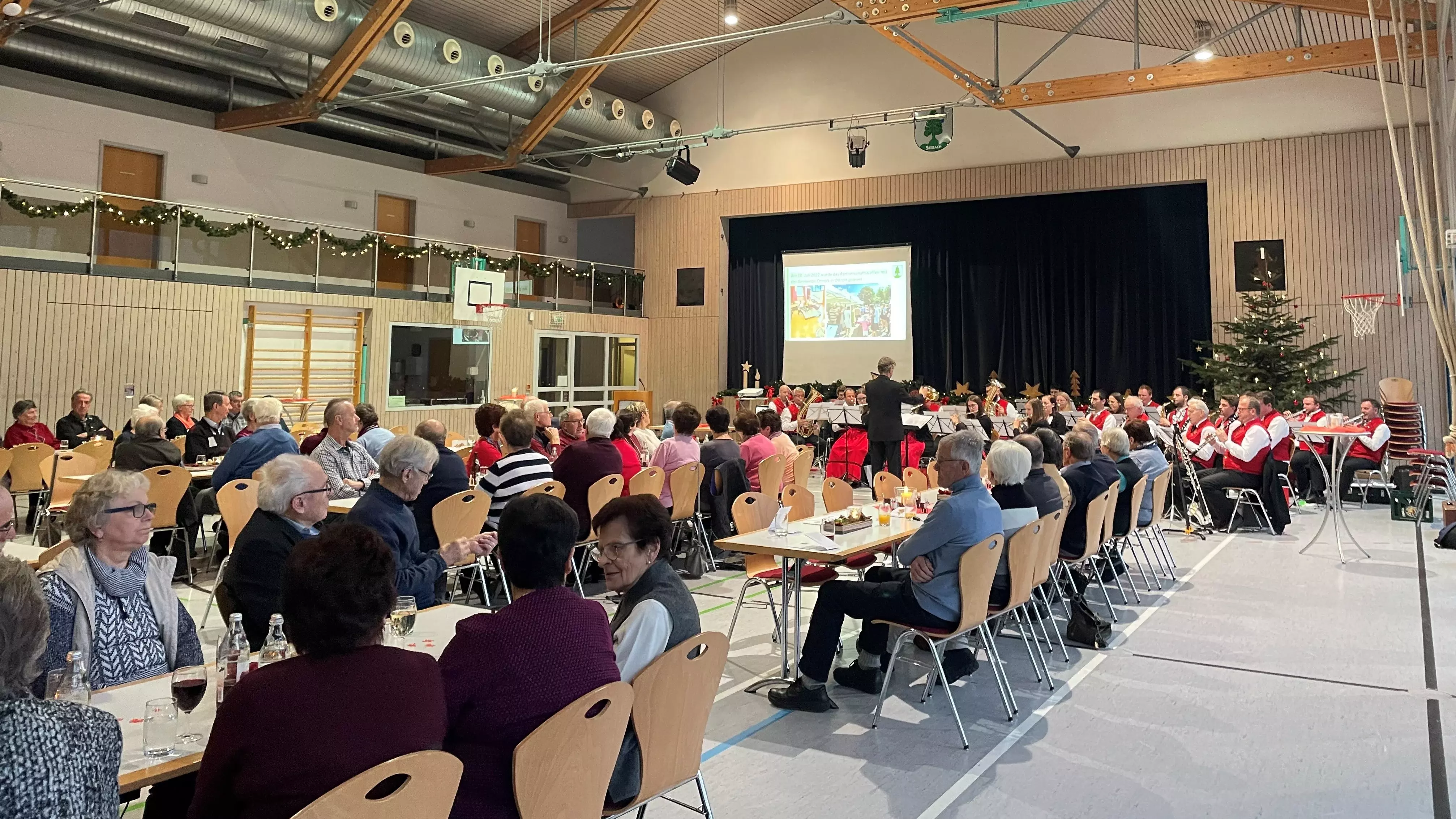 Kurzweilige Seniorenadventsfeier in Seebach gefeiert
